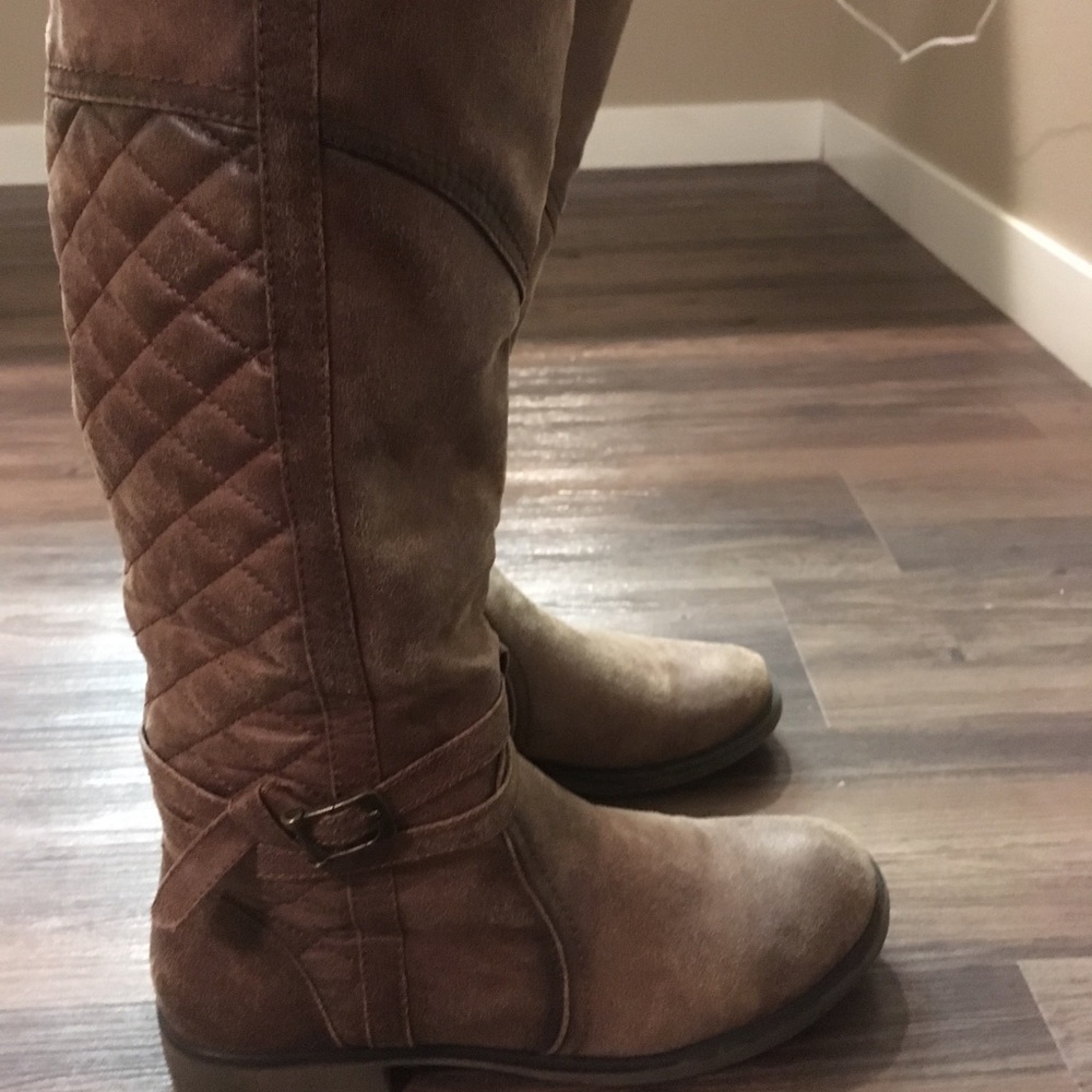 Women’s BareTrap boots!